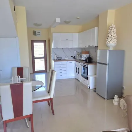 Forest 87 Holiday home Balchik